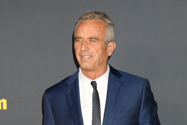 RFK Jr Makes Kamala An Offer She SHOULD Have Accepted – The American ...